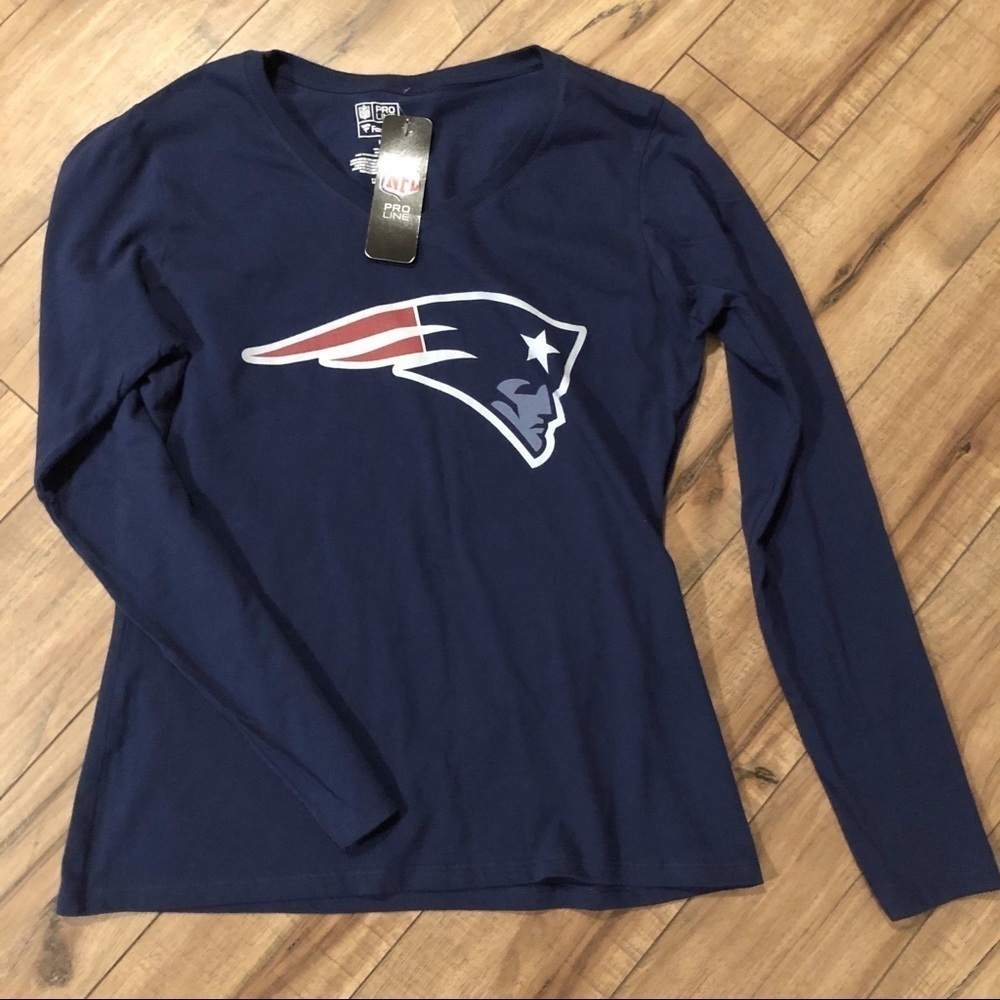 NWT New England Patriots long sleeve tee